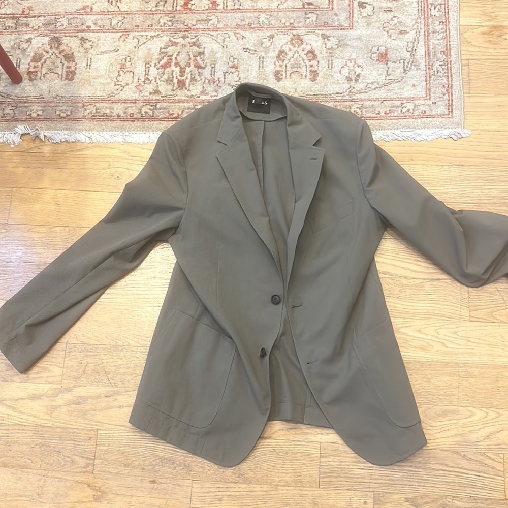 Perfect boss jacket worn one time in medium.